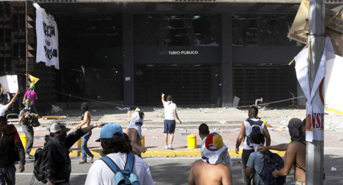 Cách mạng Venezuela đối mặt với những âm mưu lật đổ ảnh 2